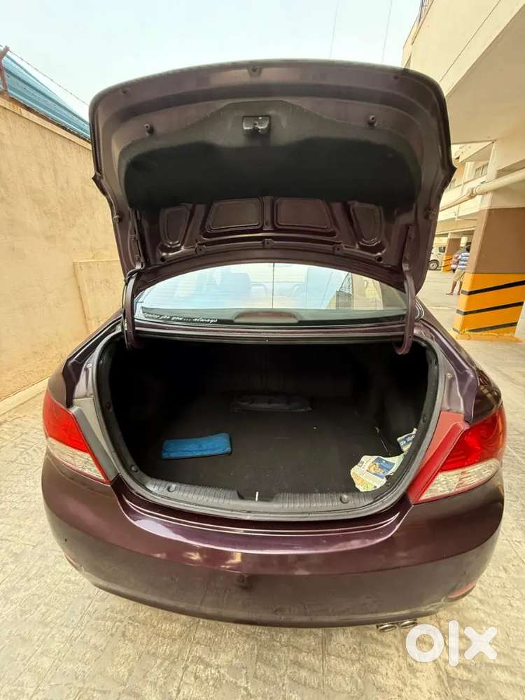 Hyundai Verna 1.6 Ex 2012