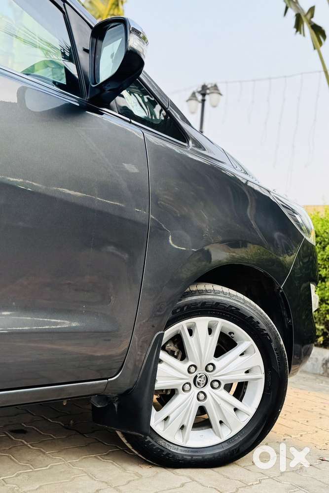 Toyota Innova Crysta 2.8 Zx At, 2016, Diesel