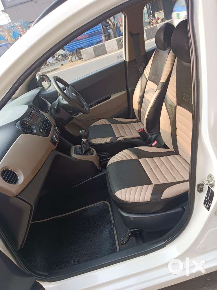 Hyundai Grand I10 1.2 Crdi Sportz Dual Tone, 2015, Petrol