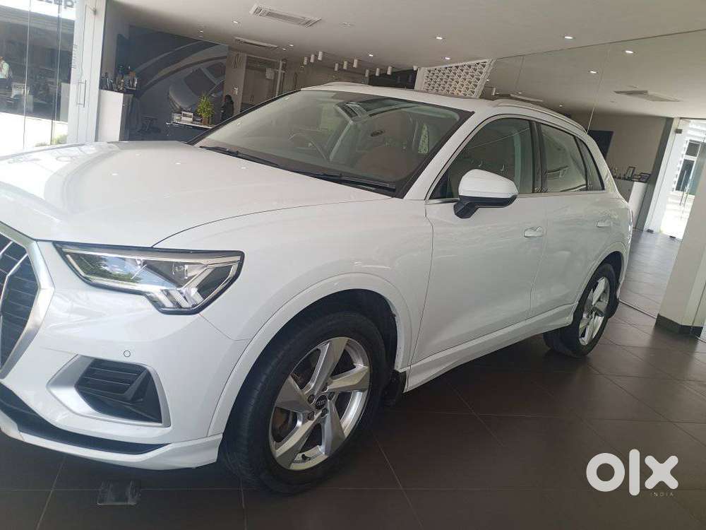 Audi Q3 40 Tfsi Premium Plus, 2023, Petrol