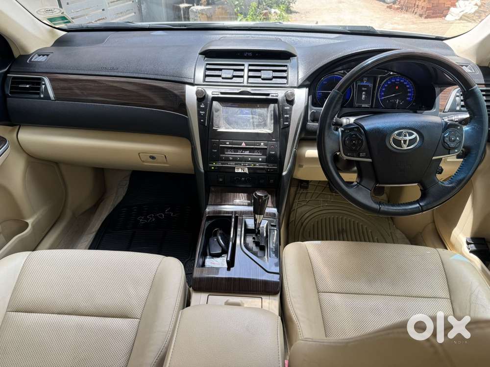 Toyota Camry 2.5 Hybrid, 2016, Cng & Hybrids