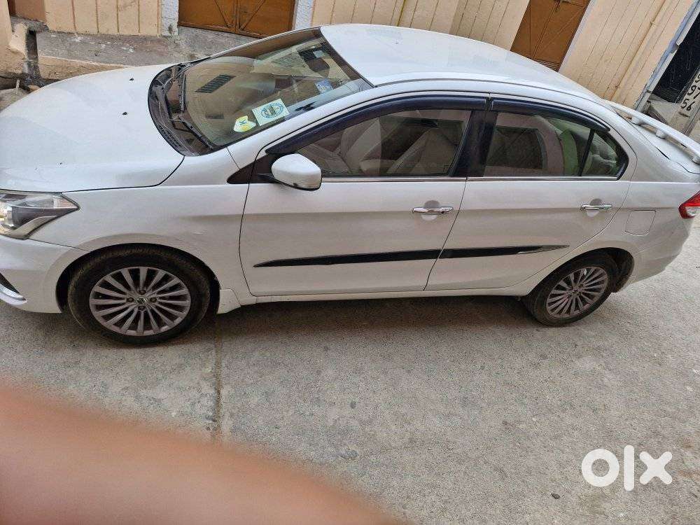 Maruti Suzuki Ciaz 1.5 Alpha Shvs Mt, 2018, Petrol
