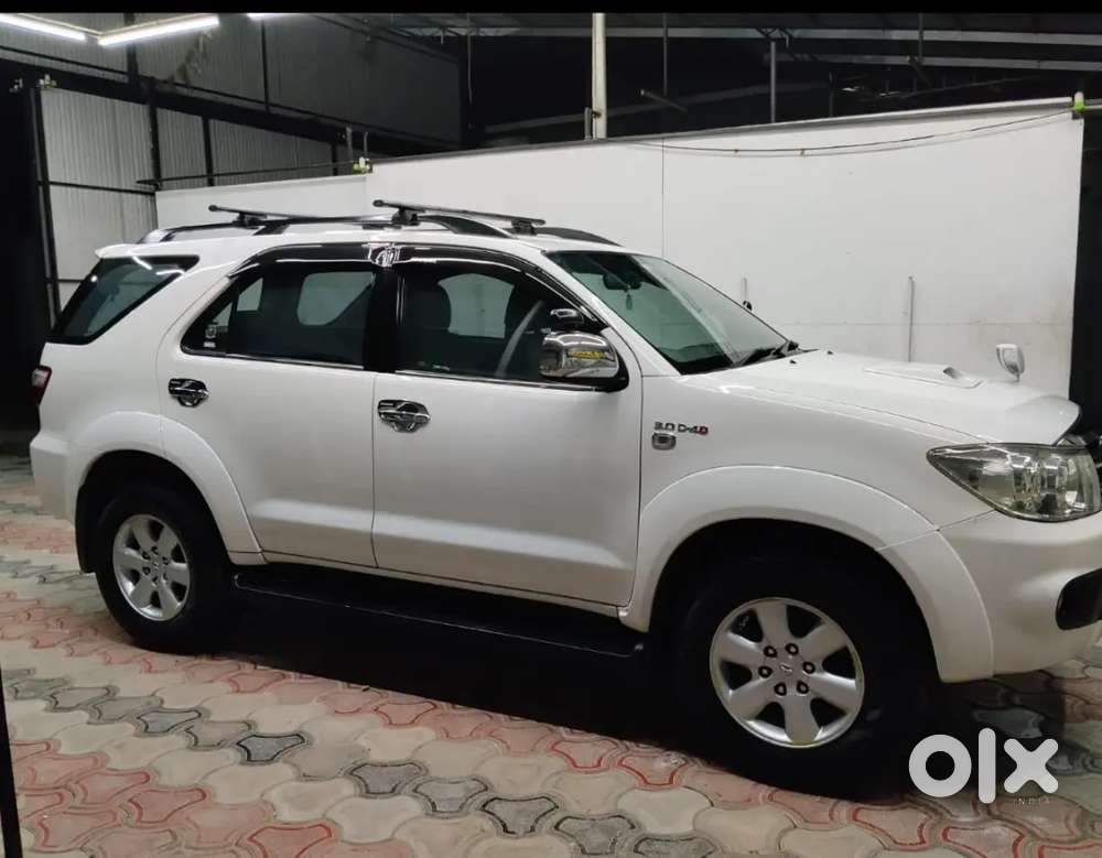 2010 Toyota Fortuner Diesel Manual Second Owner