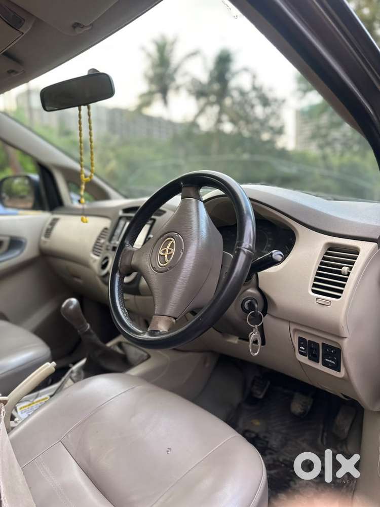 Toyota Innova 2.5 G (diesel) 8 Seater, 2010, Diesel