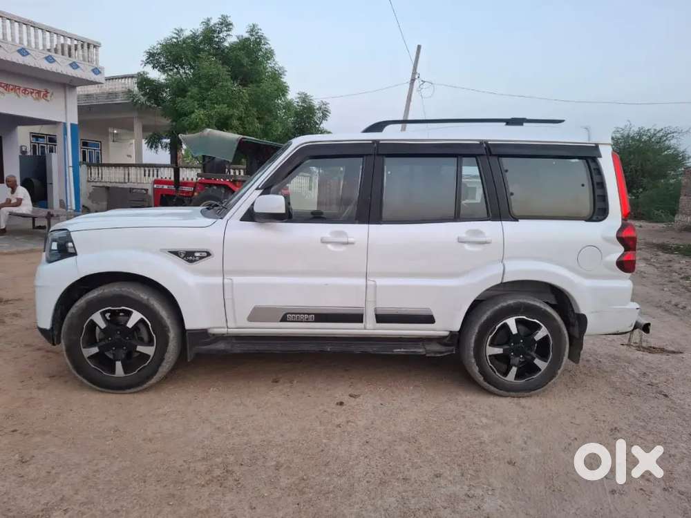 Mahindra Scorpio Classic 2023 September Diesel 64000 Km Driven