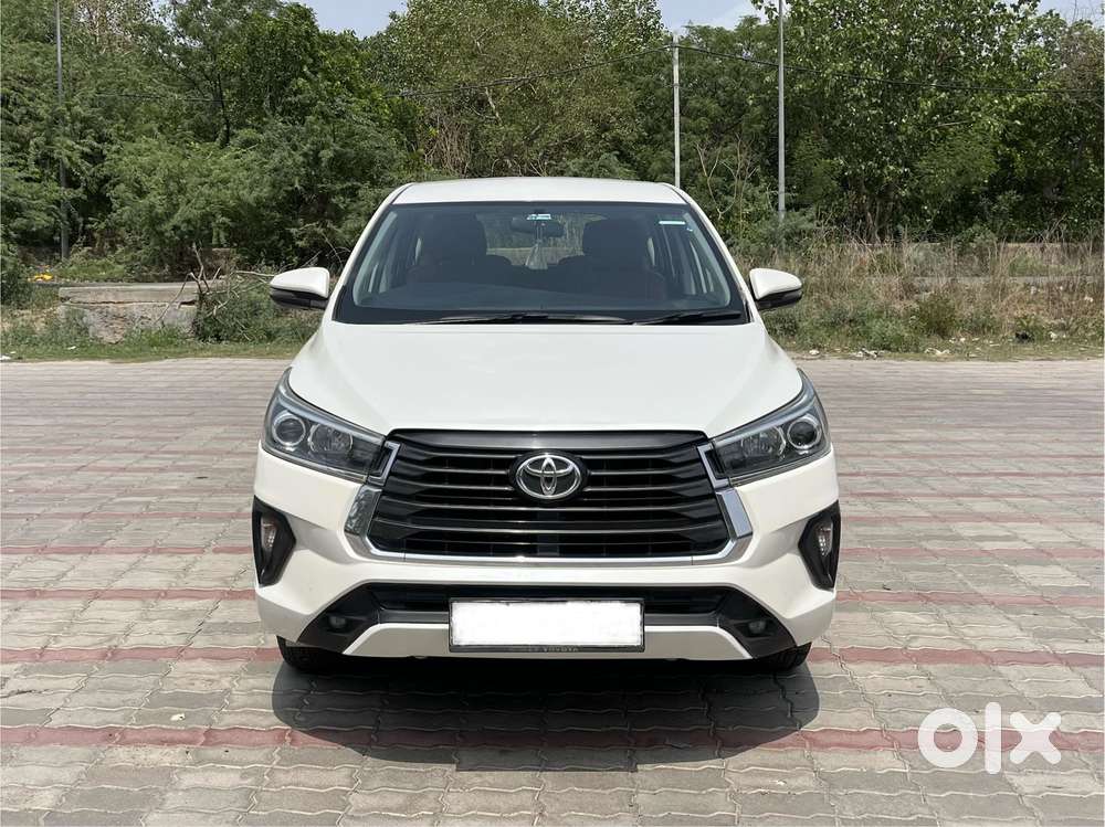 Toyota Innova Crysta 2.7 V, 2022, Petrol