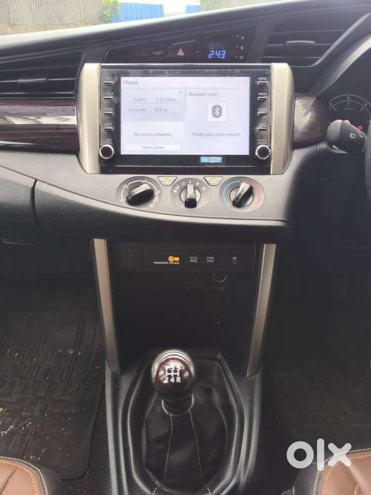 Toyota Innova Crysta 2.4 G Mt, 2024, Diesel