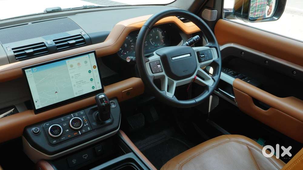 Land Rover Defender 3.0 L 130 Hse, 2023, Petrol