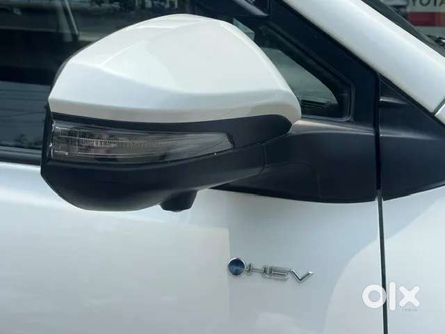 Toyota Innova Hycross 2.0 Vx Hybrid 7 Str, 2026, Petrol