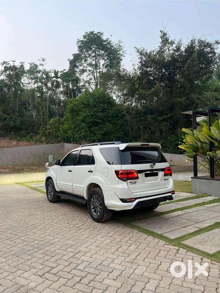 Toyota Fortuner 4*2 At