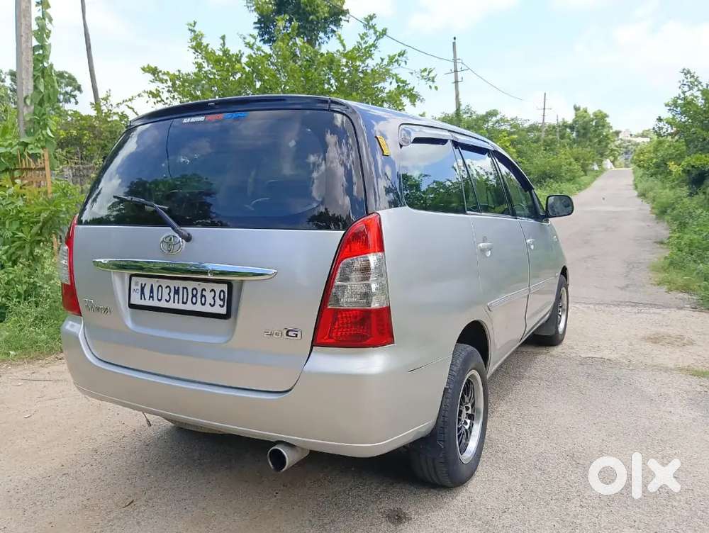 Toyota Innova 2005 Petrol Well Maintained