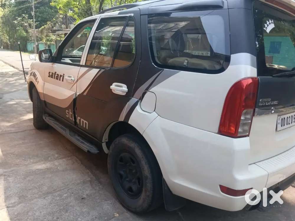 Tata Safari Storme 2013 Diesel 90000 Km Driven