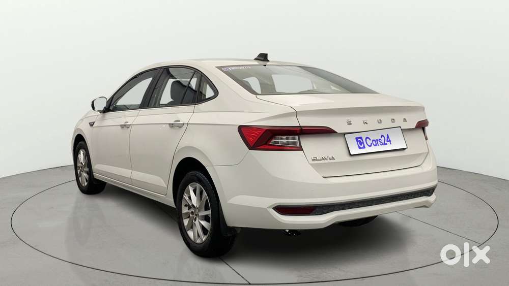Skoda Slavia 1.0 Ambition Tsi At, 2022, Petrol