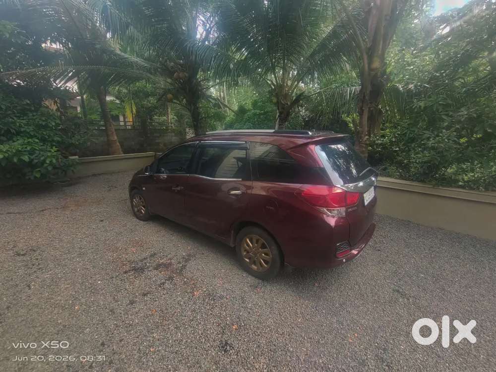 Mobilio Best Condition Good Mileage Seven Seater