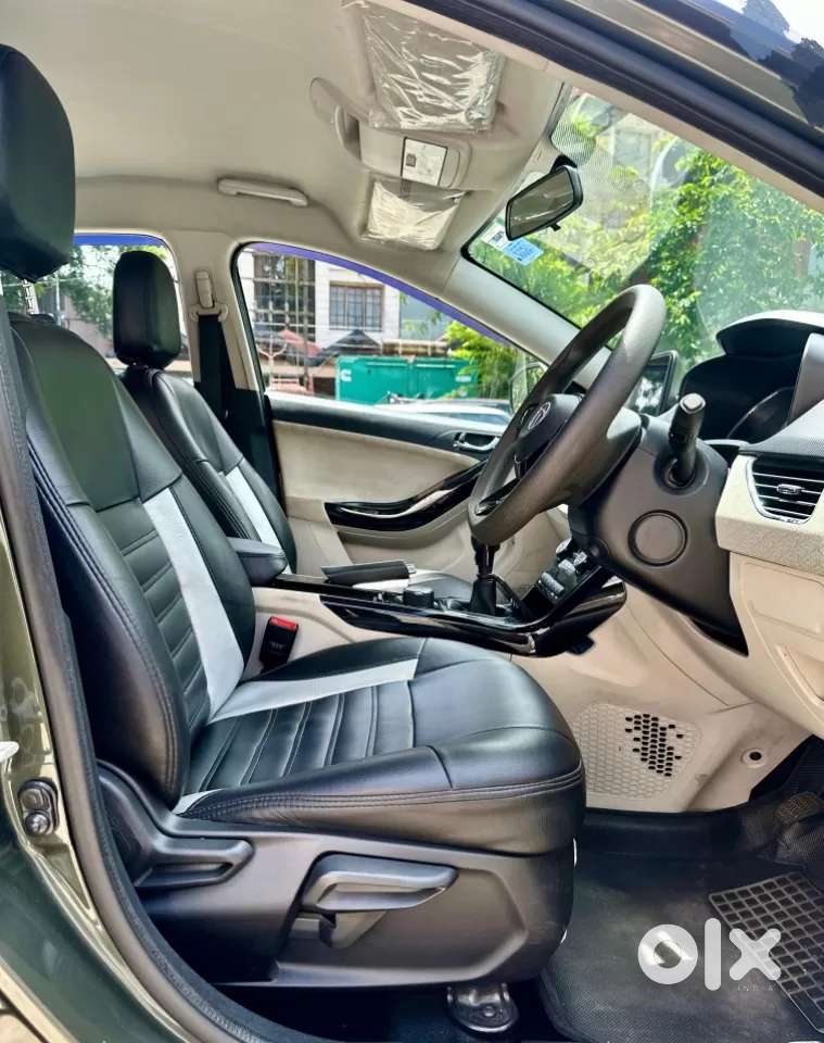 Tata Nexon 1.2 Revotron Xza Plus, 2020, Petrol