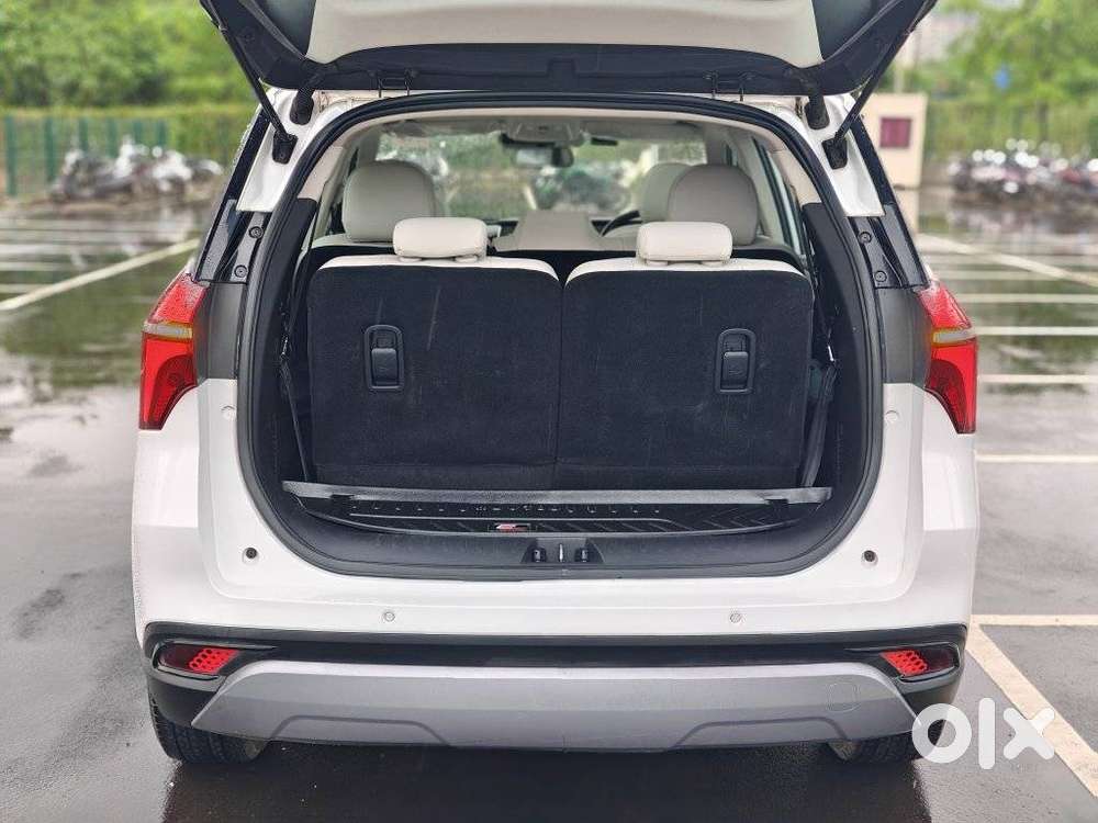 Mahindra Xuv700 2.2 Ax 7 Diesel At Str, 2024, Diesel