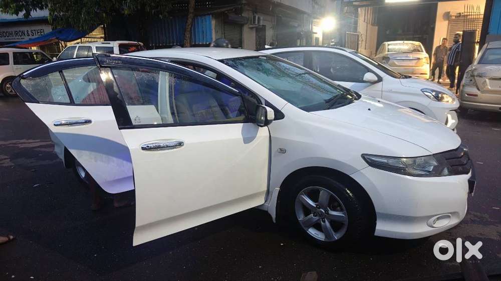 Honda City V Mt I-vtec 1.5  2011  32,000 Km  2nd Owner
