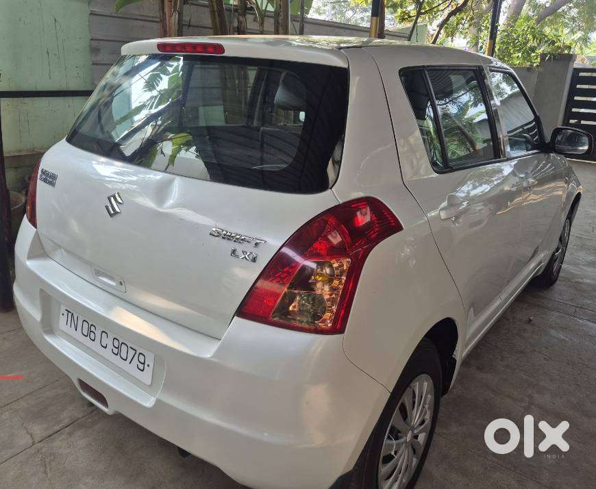 Maruti Suzuki Swift Lxi Option, 2011, Petrol