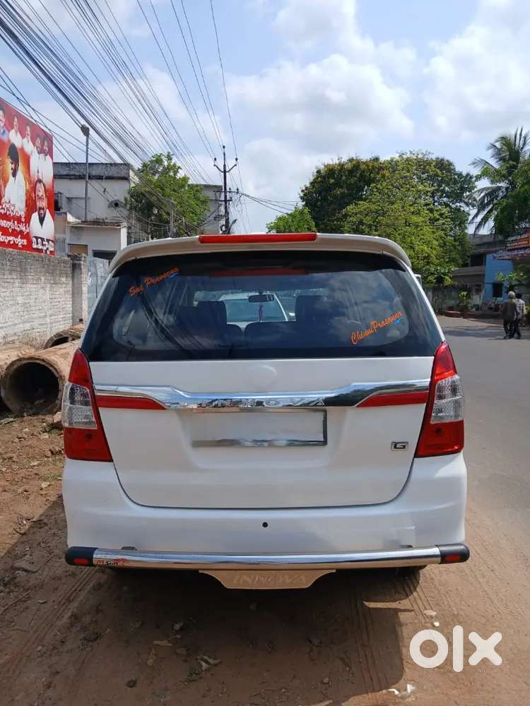 Toyota Innova 2011