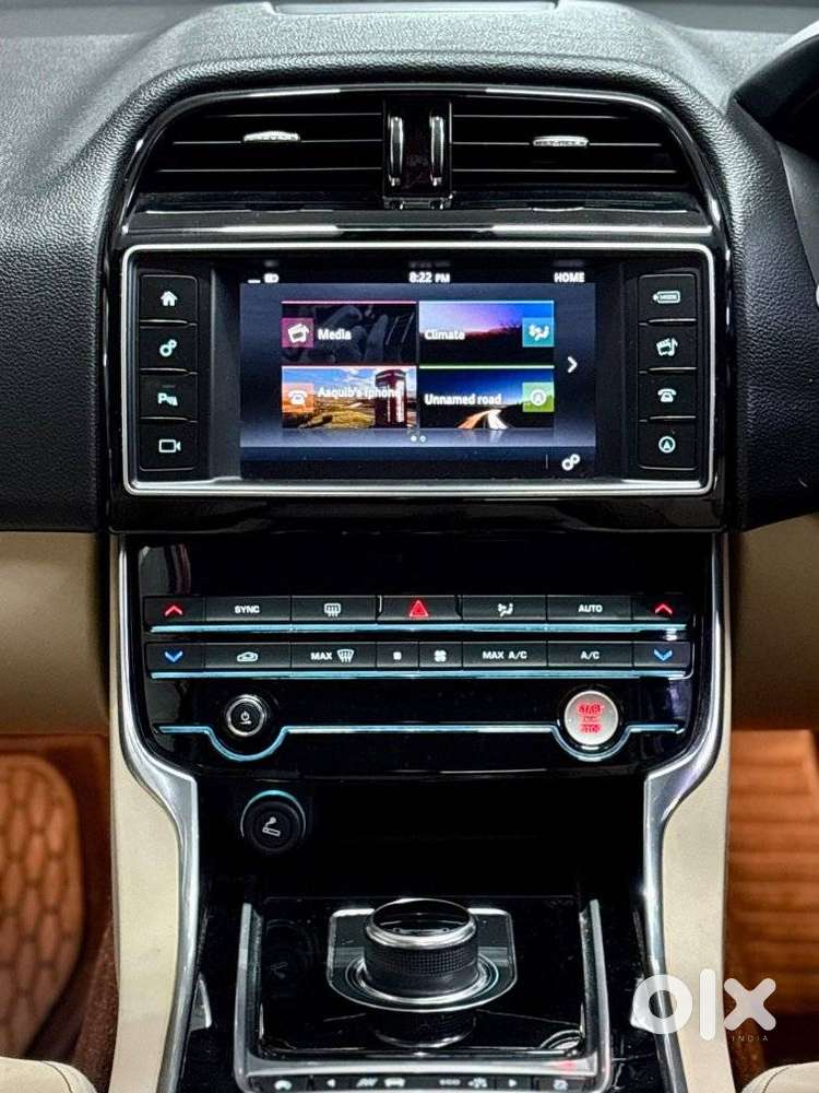 Jaguar Xe Pure, 2016, Petrol