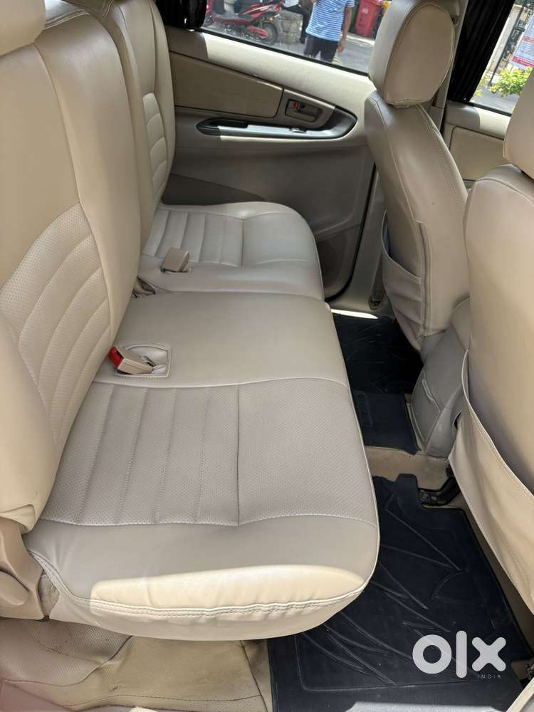 Toyota Innova 2.5 G (diesel) 8 Seater, 2013, Diesel