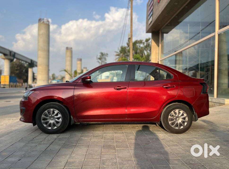 Maruti Suzuki Swift Dzire Vxi(o) Amt, 2025, Petrol