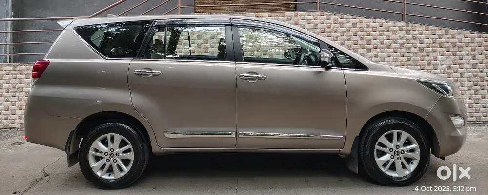 Toyota Innova Crysta 2016 Diesel Automatic 105000 Km Driven