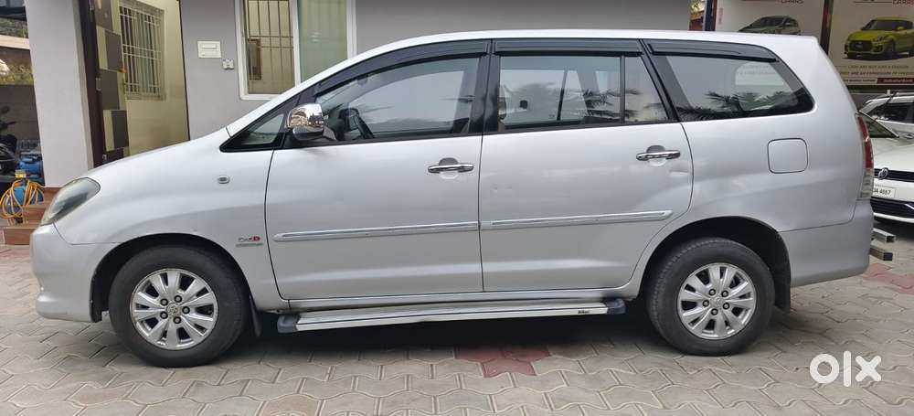 Toyota Innova 2.5 V 7 Str, 2011, Diesel