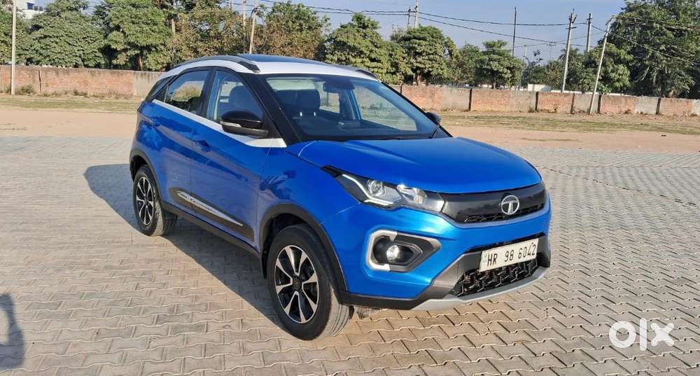 Tata Nexon 1.2 Revotron Xza Plus Dualtone, 2020, Petrol