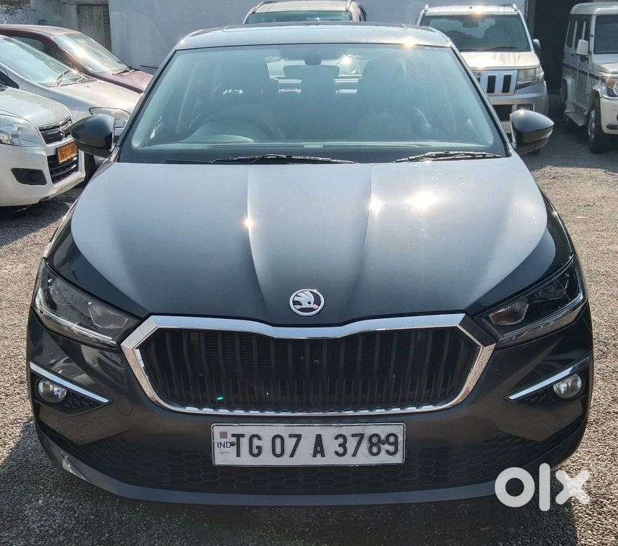 Skoda Slavia 1.0 Tsi Style At, 2023, Petrol