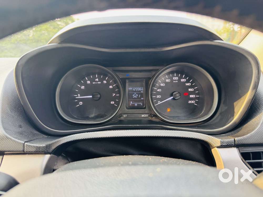 Tata Nexon 1.2 Revotron Xm (s), 2018, Diesel