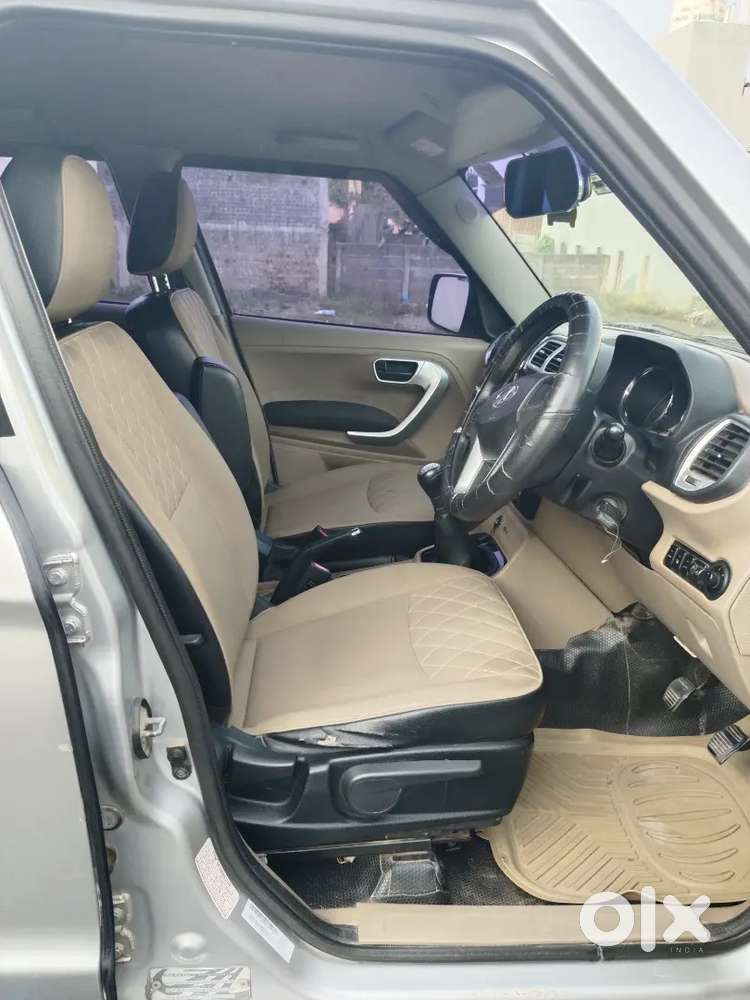 Mahindra Tuv 300 Plus 2018