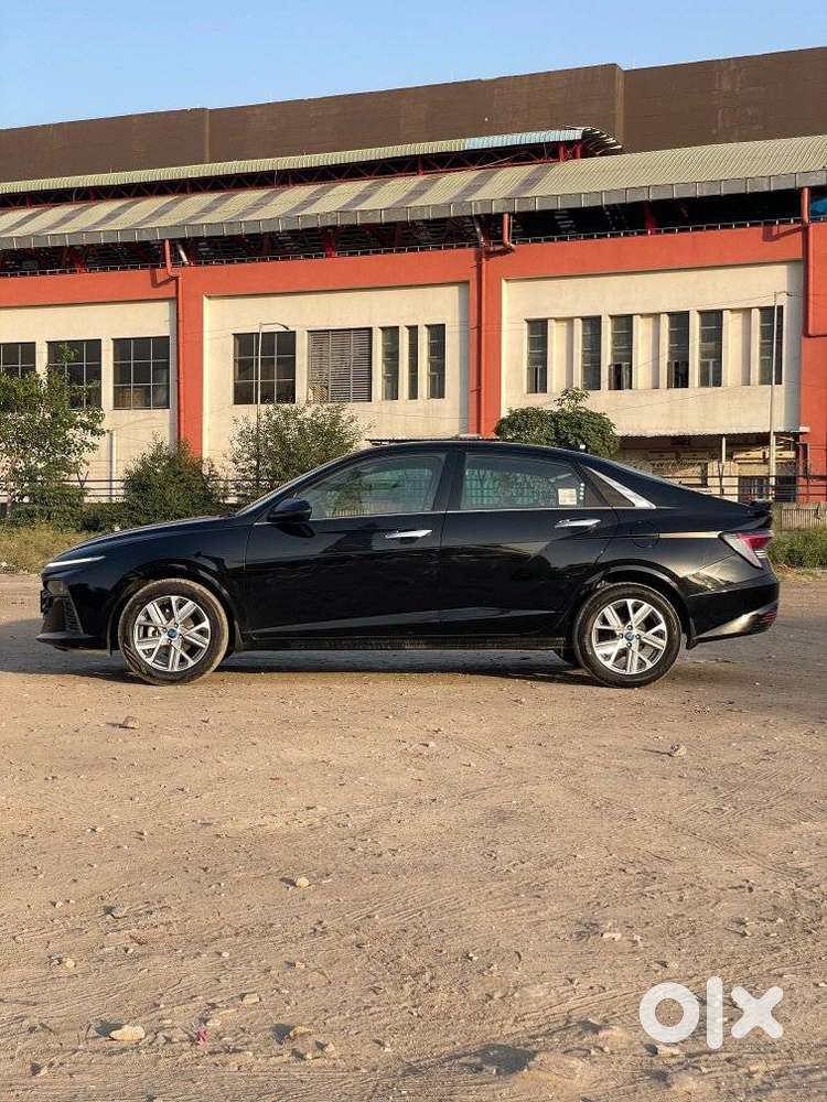 Hyundai Verna 1.5 Sx (o) Vtvt Ivt, 2025, Petrol