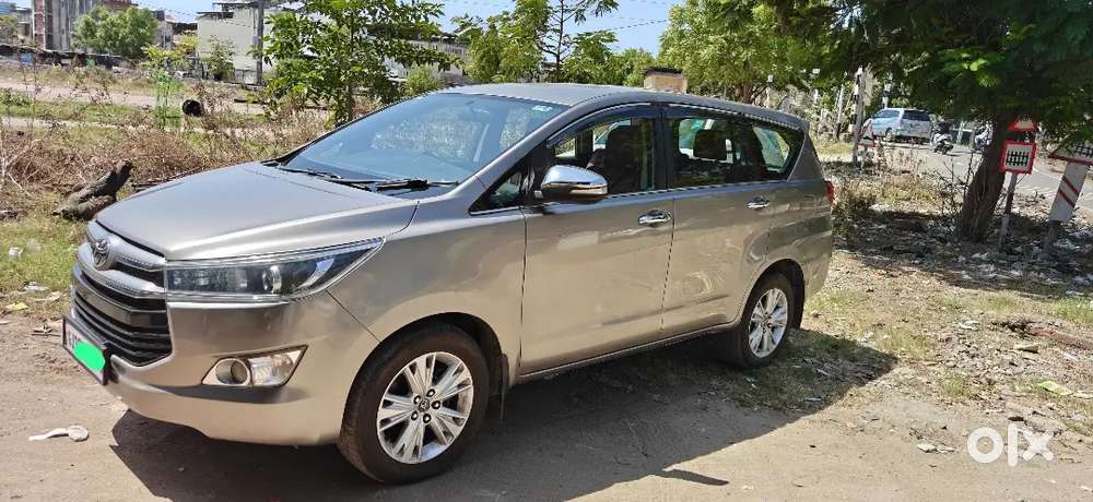 Toyota Innova Crysta 2016 Diesel 165000 Km Driven