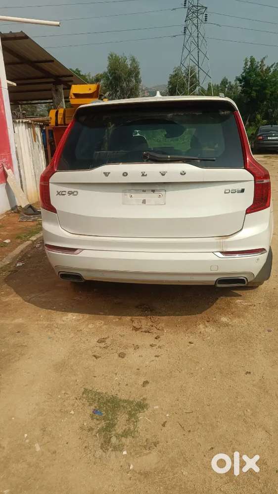 2016 Volvo Xc90 D5 Awd.     Dl