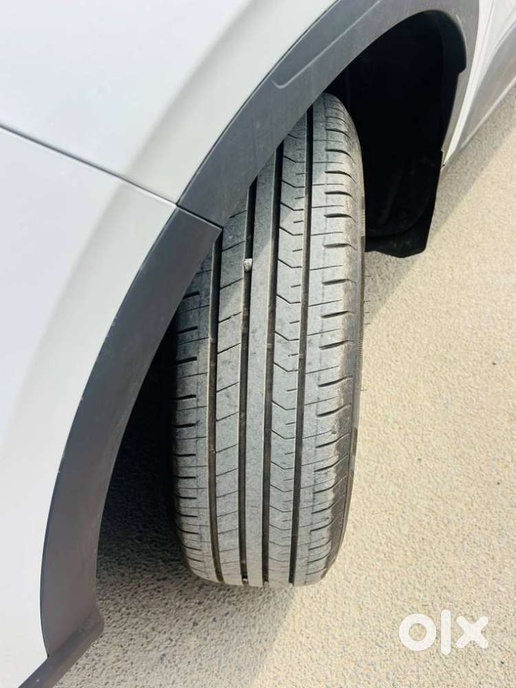 Hyundai Venue Sx Mt, 2025, Petrol