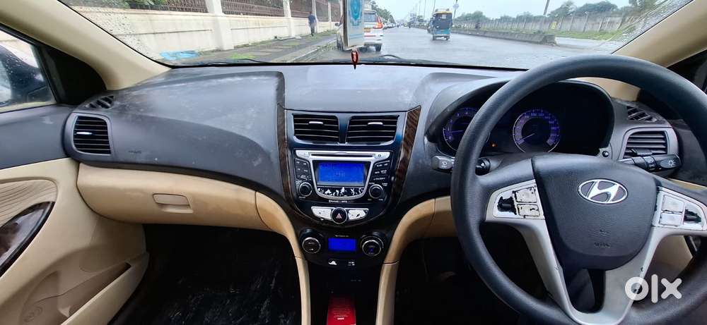 Hyundai Verna Crdi Vgt Sx 1.5, 2011, Petrol
