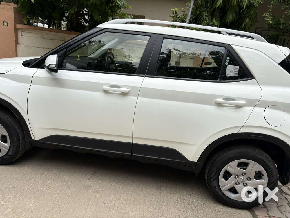 Hyundai Venue 1.2 S Plus, 2021, Petrol