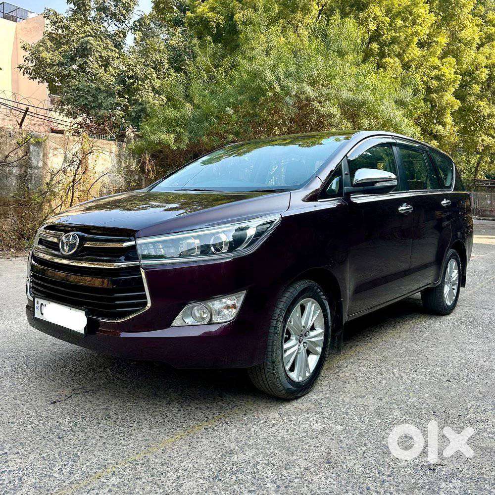 Toyota Innova Crysta 2.8z Automatic, 2016, Diesel