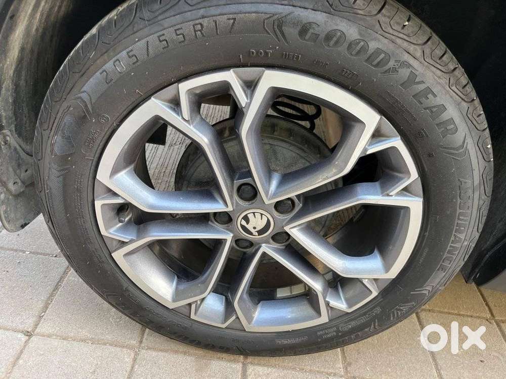 Skoda Kushaq 1.0 Tsi Style At (6 Airbags), 2021, Petrol