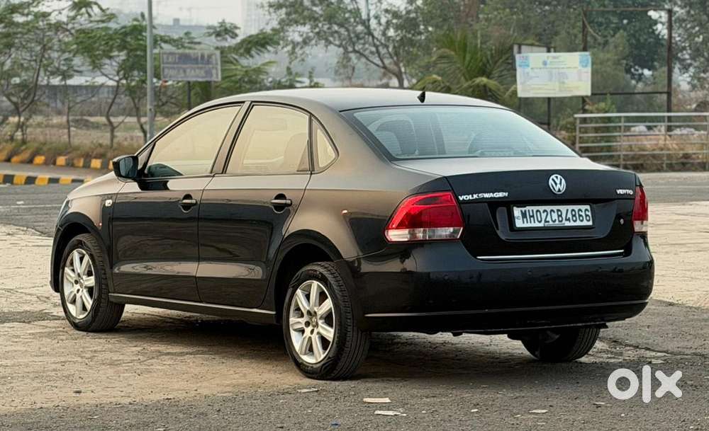 Volkswagen Vento 2010-2013 Petrol Highline, 2011, Petrol