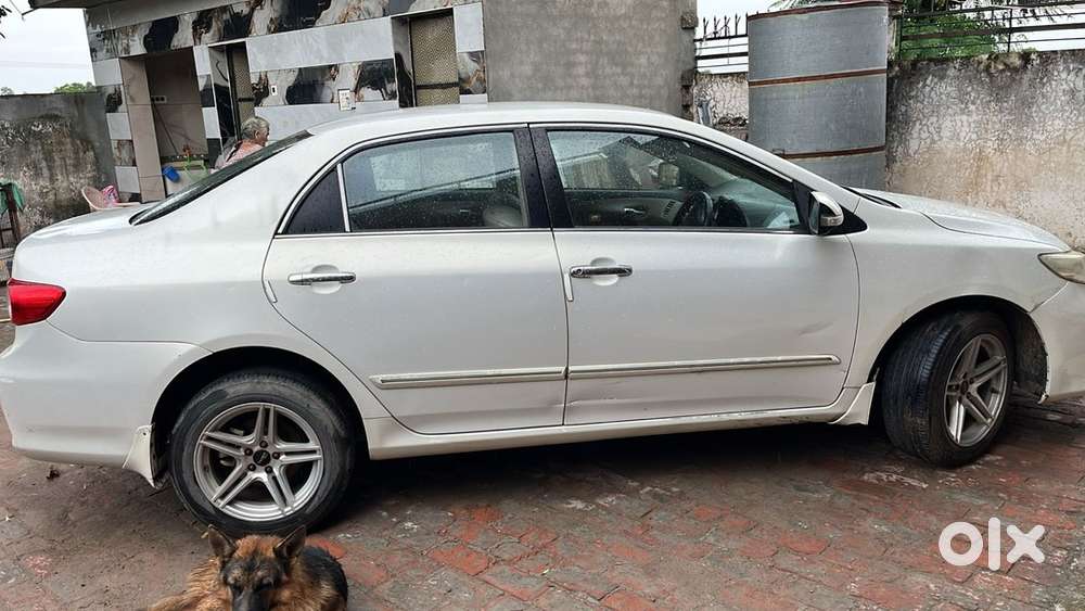 Toyota Corolla Altis 2011