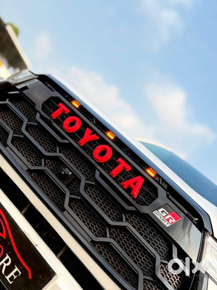 Toyota Innova Hycross 2.0 Zx (o) Hybrid 7 Str, 2025, Cng & Hybrids