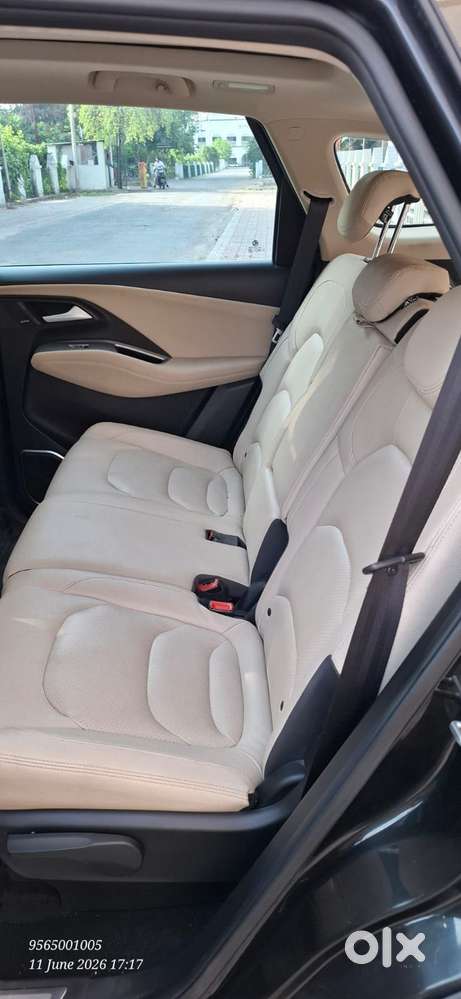 Mg Hector Plus Savvy Pro 1.5 Turbo Petrol Cvt 6 Str, 2023, Petrol