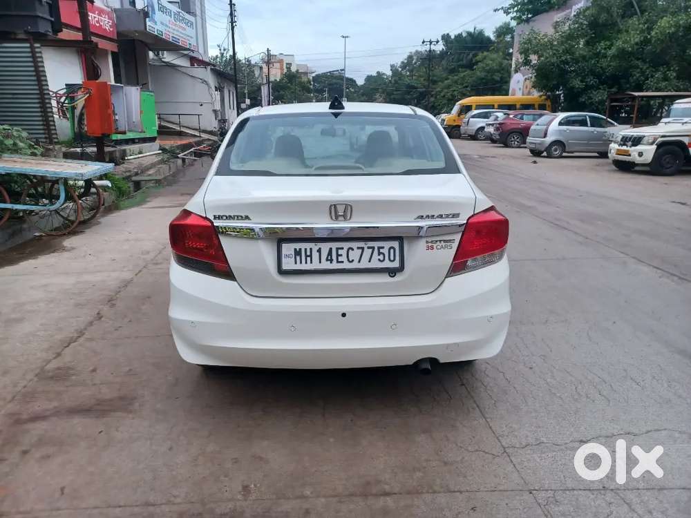 Honda Amaze Diesel  T White Colour