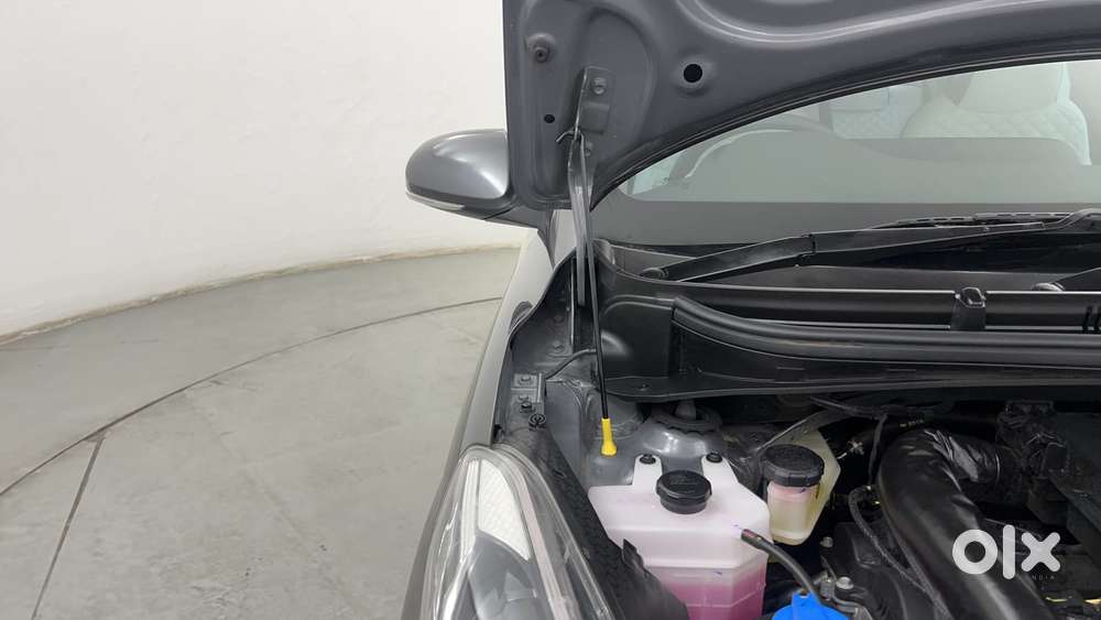 Hyundai Aura 1.2 Sx Cng, 2025, Cng & Hybrids