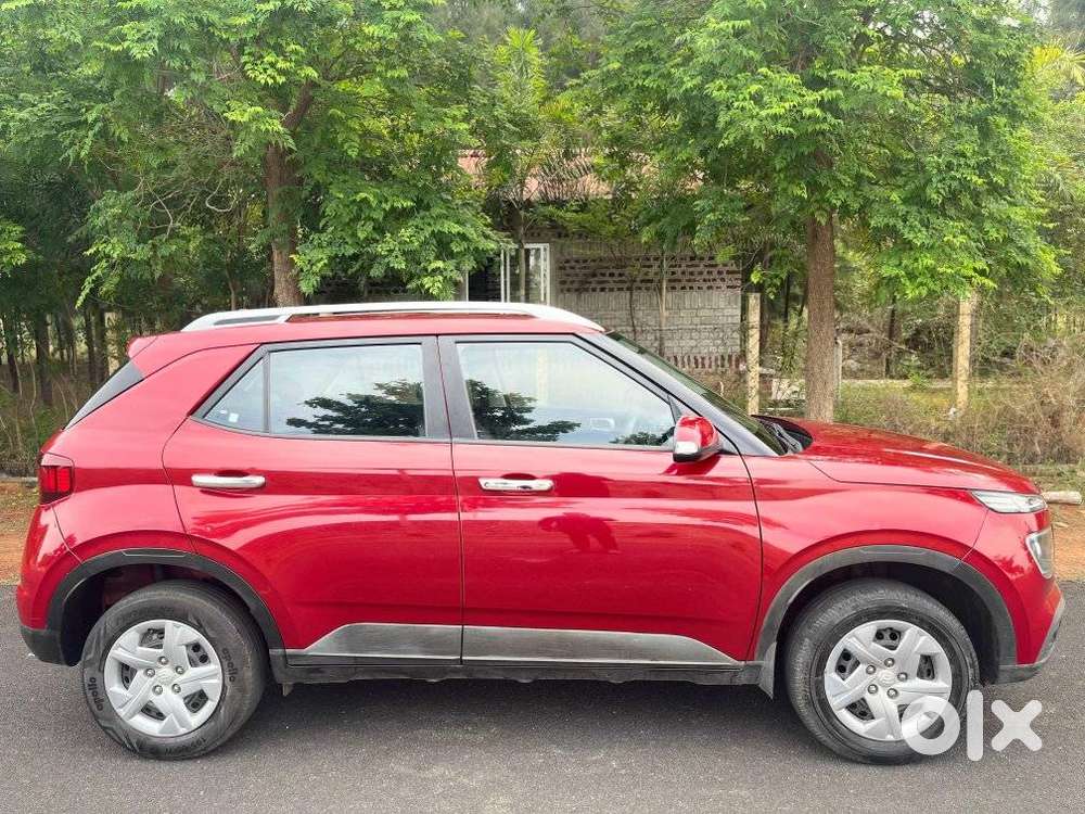 Hyundai Venue, 2022, Petrol