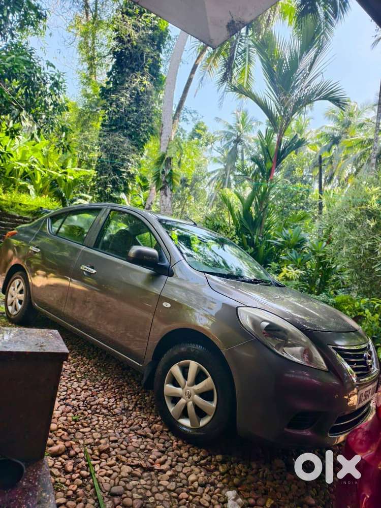 Nissan Sunny Petrol 2012