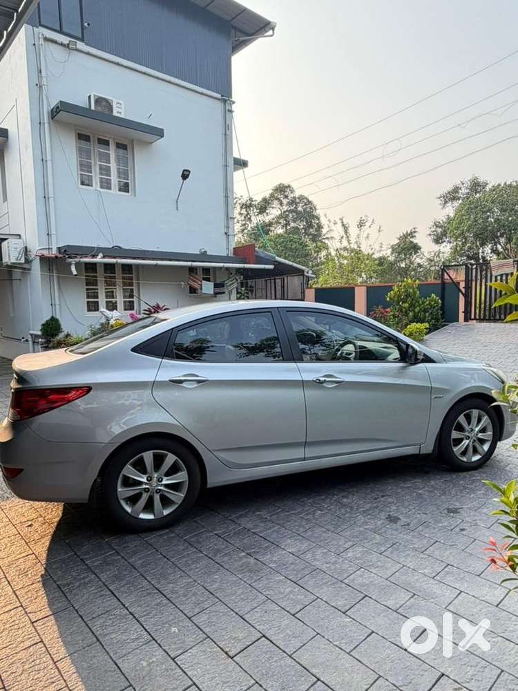 Hyundai Fluidic Verna 2012 Petrol Well Maintained