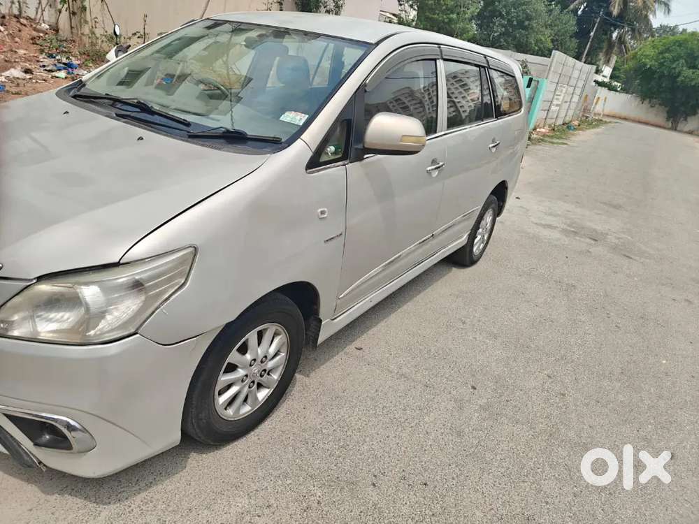 Toyota Innova 2013